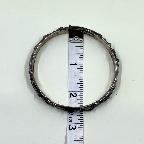 Vintage Napier Signed Black Textured Metal Bangle Bracelet - Picture 7 of 7